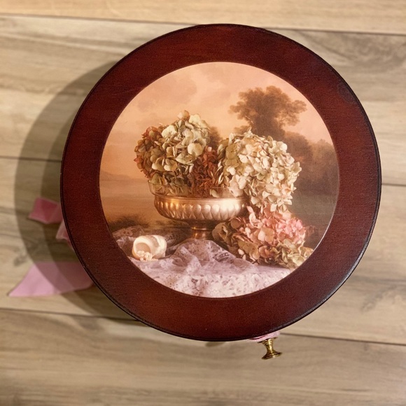 Imago Western Germany Other - Vintage Western Germany Mahogany hat box